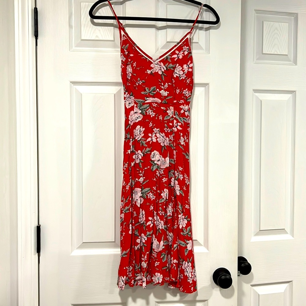 XS Lulus Red Dress, with slit in left leg